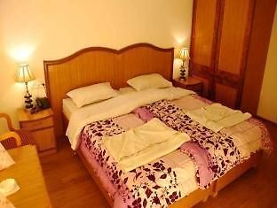 Hotel Ladakh Continental 레 외부 사진